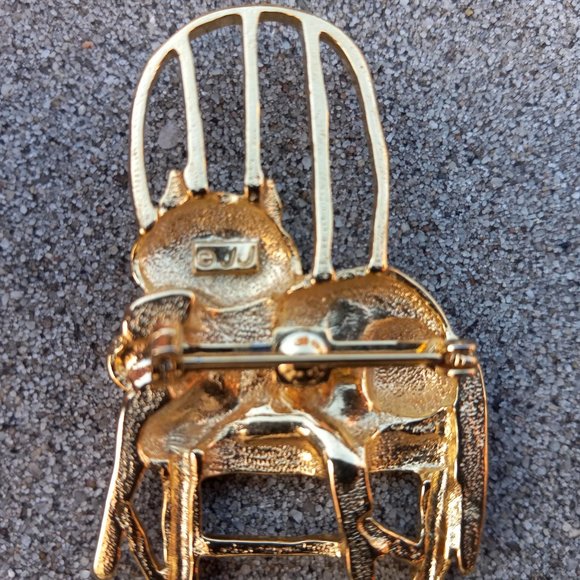 Jonette Jewelry "JJ" BROOCH Gold Cheshire Cat in Chair - Picture 12 of 14